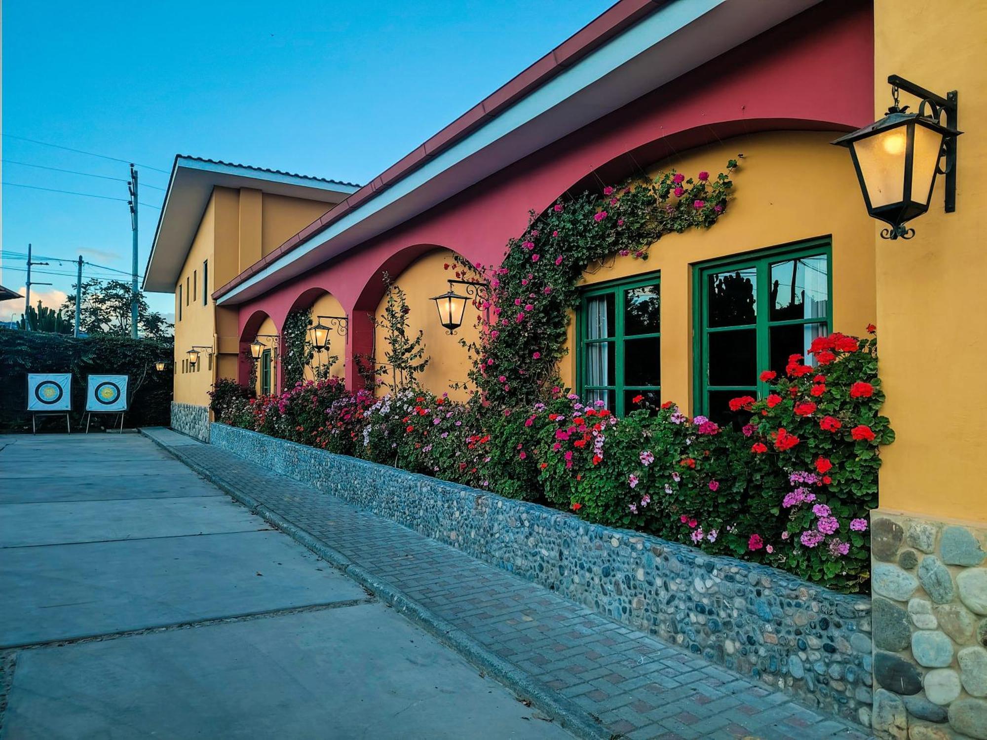 Hotel Tartar Cajamarca Exterior photo